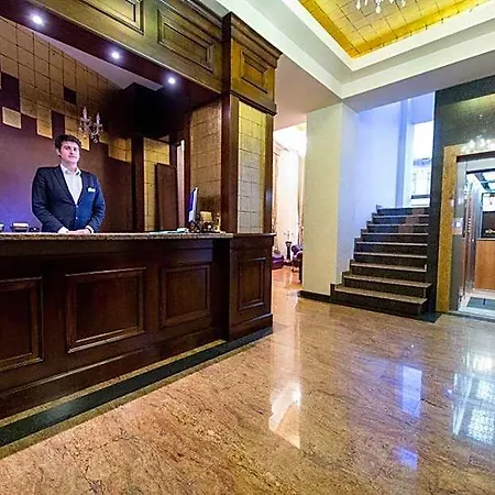 Rexton Hotel 4*